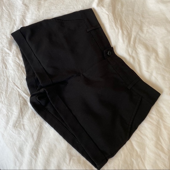 H&M Shorts - Picture 3 of 3